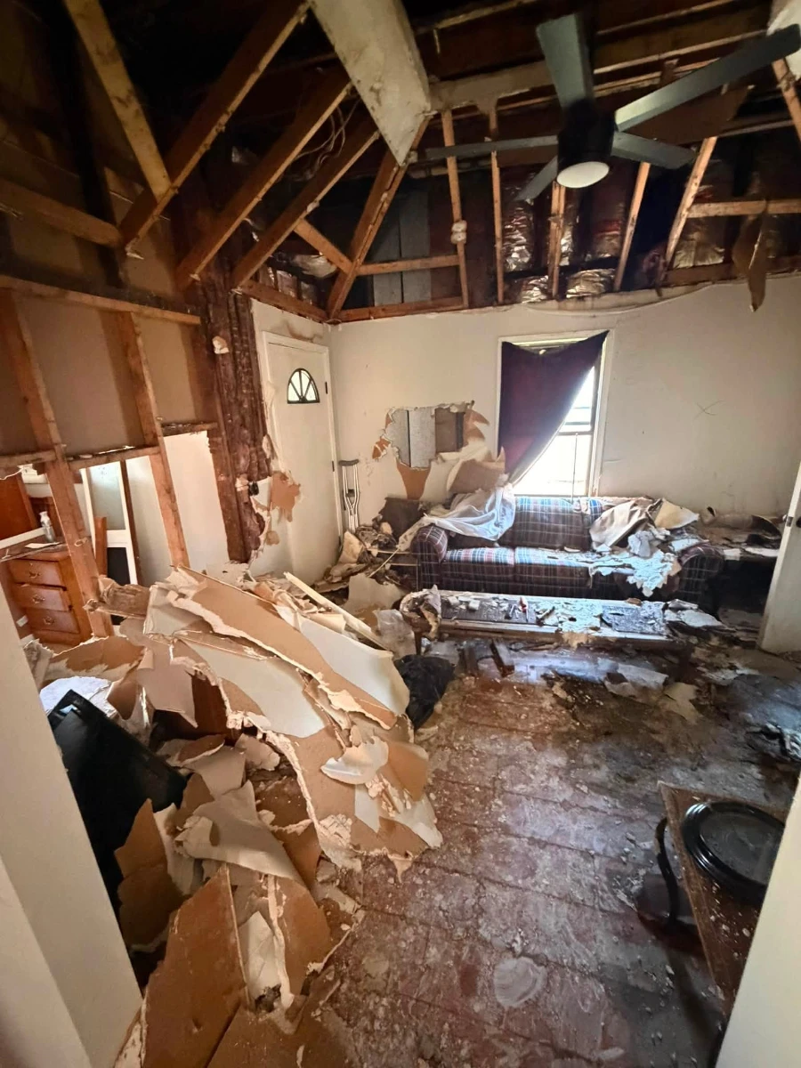 Commercial mold remediation for offices and multi-unit buildings